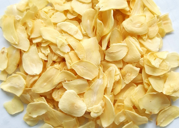 garlic flakes