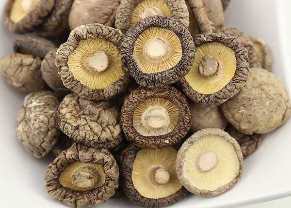 Dried Smooth Shiitake Mushroom