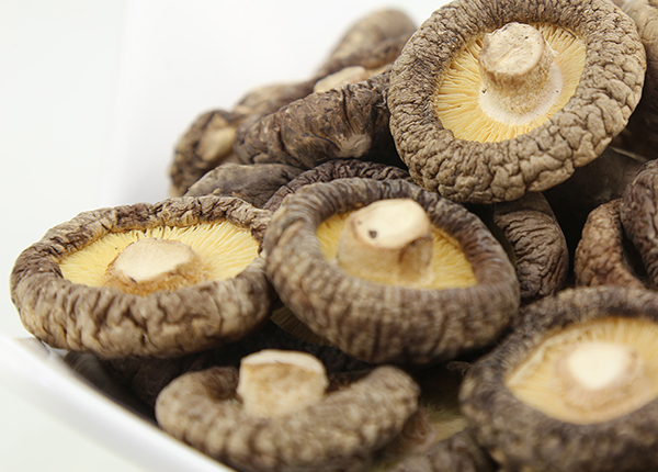 Dried Smooth Shiitake Mushroom