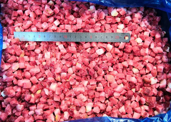 IQF frozen strawberry whole dices slices size 15-25mm 25-35mm frozen fruits