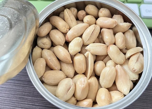 roasted spicy flavor peanuts